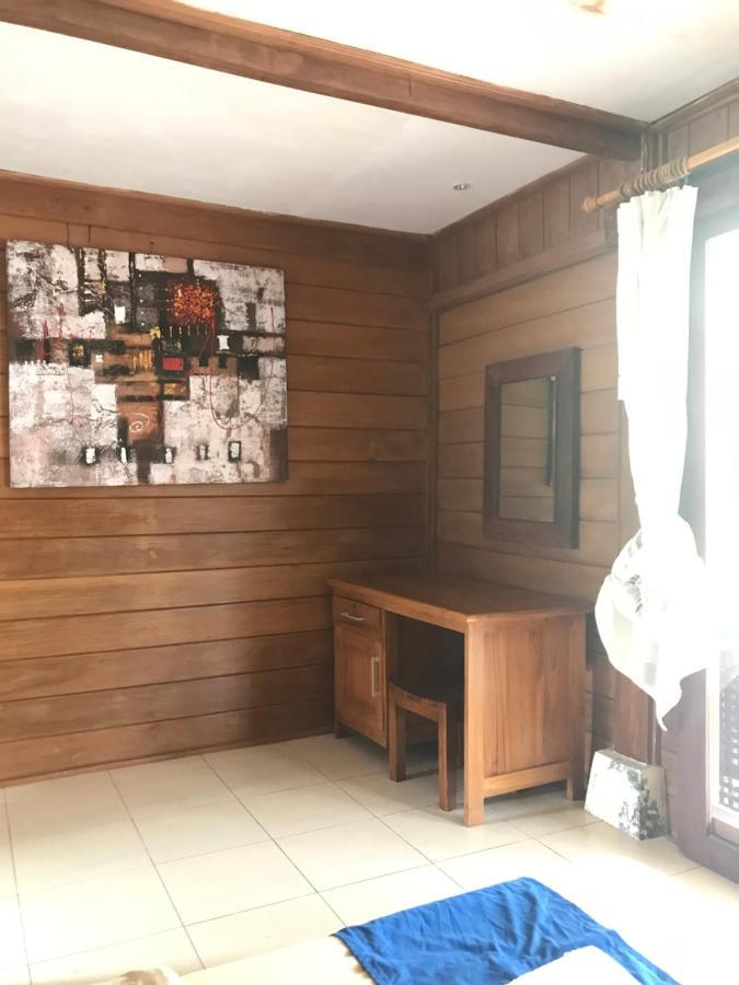 The Exile Sunset Bar & Bungalow Gili Trawangan Exterior foto